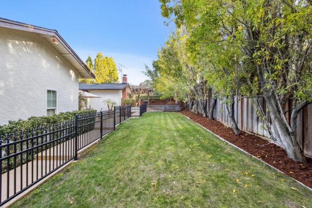 17246 Verdes Robles, Los Gatos, CA 95030