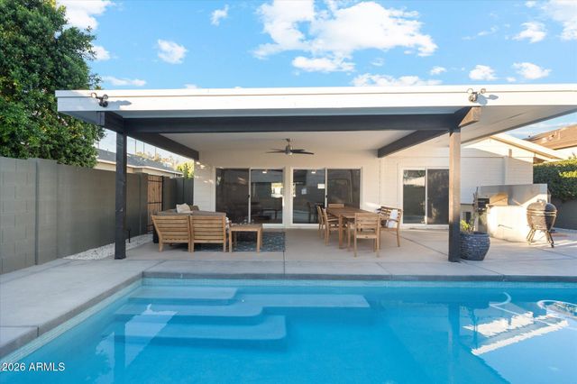 4113 E GLENROSA Avenue, Phoenix, AZ 85018