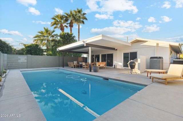 4113 E GLENROSA Avenue, Phoenix, AZ 85018