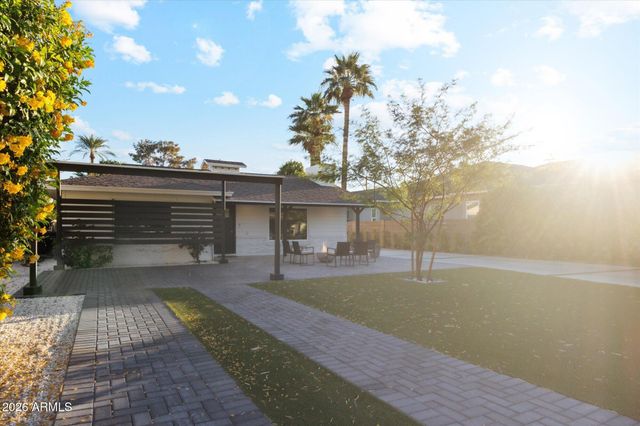 4113 E GLENROSA Avenue, Phoenix, AZ 85018