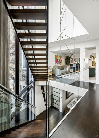 2249 N Burling Street, Chicago, IL 60614