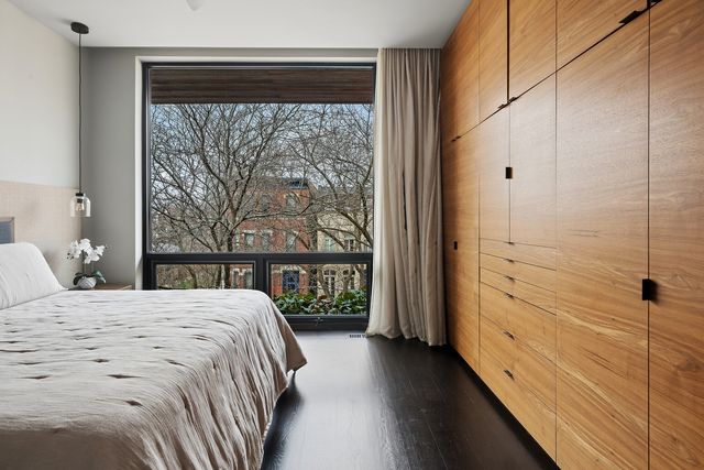 2249 N Burling Street, Chicago, IL 60614