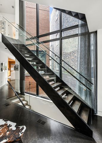 2249 N Burling Street, Chicago, IL 60614