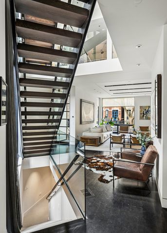 2249 N Burling Street, Chicago, IL 60614