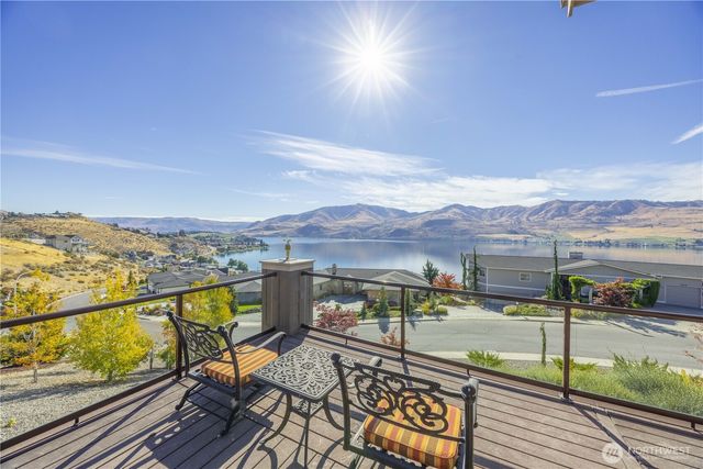 232 Crystal Drive, Chelan, WA 98816