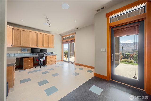 232 Crystal Drive, Chelan, WA 98816