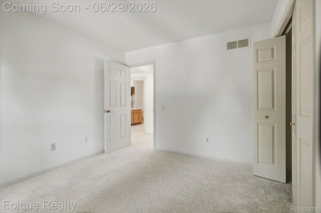 3261 Windwood Road, West Bloomfield Charter Township, MI 48324