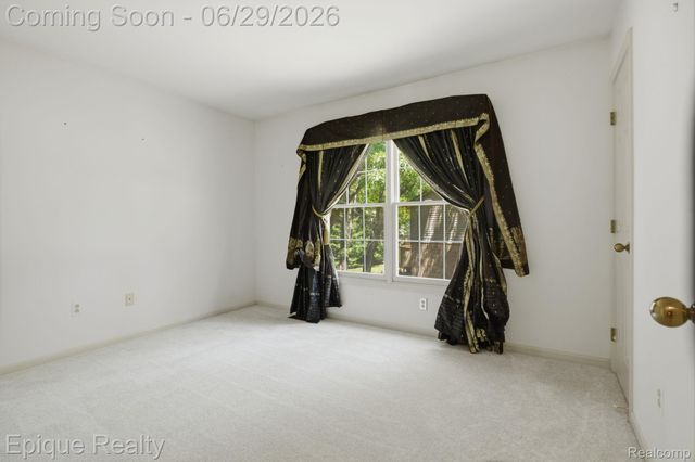 3261 Windwood Road, West Bloomfield Charter Township, MI 48324