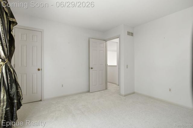 3261 Windwood Road, West Bloomfield Charter Township, MI 48324