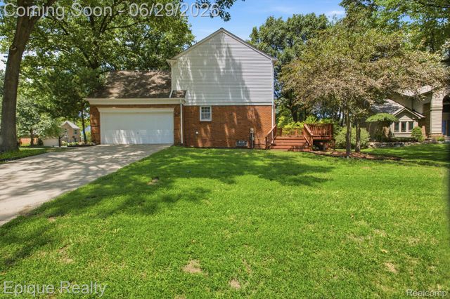 3261 Windwood Road, West Bloomfield Charter Township, MI 48324
