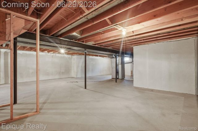 3261 Windwood Road, West Bloomfield Charter Township, MI 48324