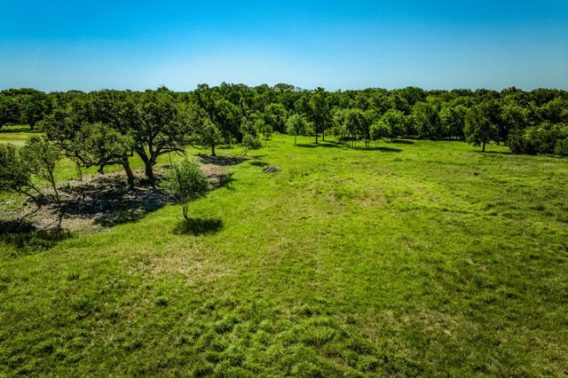 330 N Nassau Road, Round Top, TX 78954
