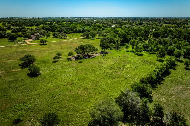 330 N Nassau Road, Round Top, TX 78954