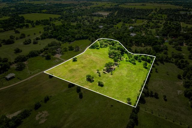 330 N Nassau Road, Round Top, TX 78954