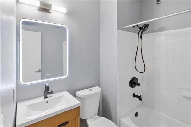 244 Peters Street SW 10, Atlanta, GA 30313