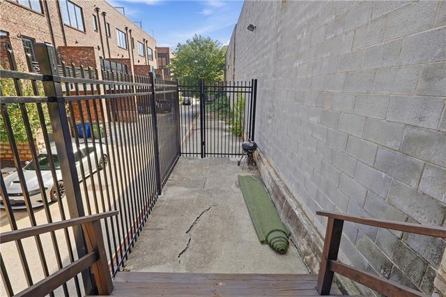 244 Peters Street SW 10, Atlanta, GA 30313