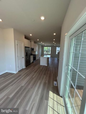 60 MORGANS MILL RD, Sicklerville, NJ 08081