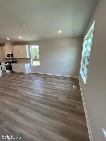 60 MORGANS MILL RD, Sicklerville, NJ 08081