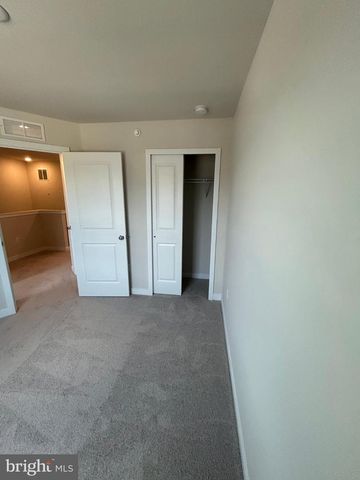 60 MORGANS MILL RD, Sicklerville, NJ 08081
