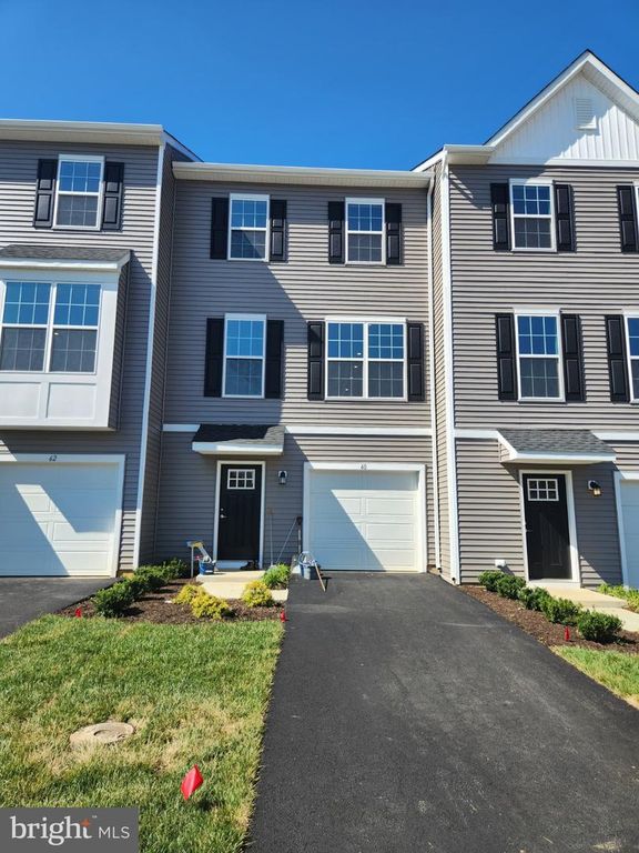 60 MORGANS MILL RD, Sicklerville, NJ 08081