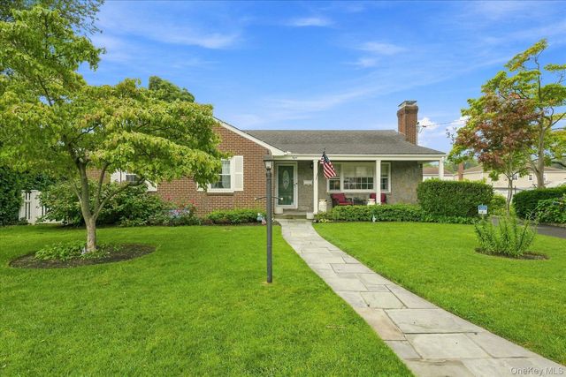 8 Anthony Marangiello Street, Glen Cove, NY 11542