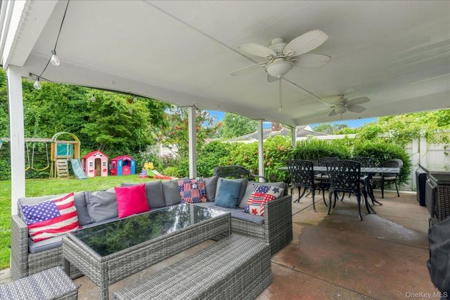 8 Anthony Marangiello Street, Glen Cove, NY 11542