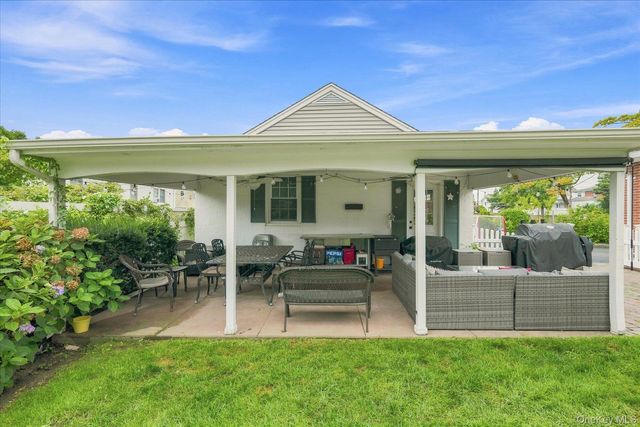 8 Anthony Marangiello Street, Glen Cove, NY 11542