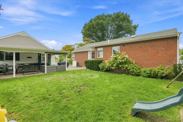 8 Anthony Marangiello Street, Glen Cove, NY 11542