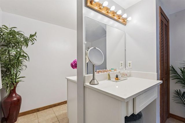 611 N FORSYTH ROAD, Orlando, FL 32807