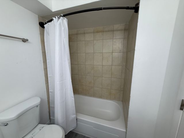 18053 Live Oak Court 1603, Tinley Park, IL 60477