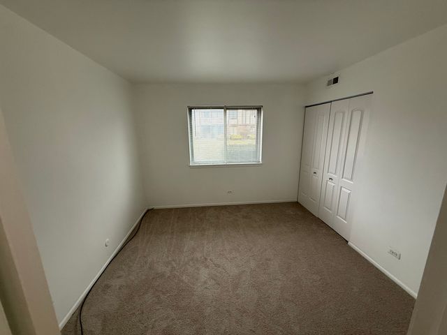 18053 Live Oak Court 1603, Tinley Park, IL 60477