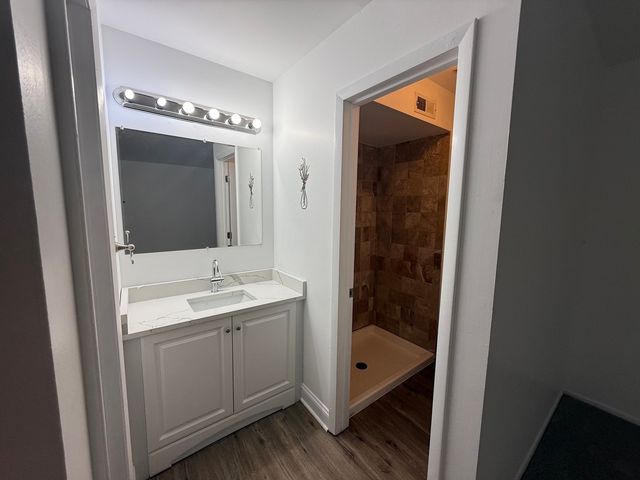 18053 Live Oak Court 1603, Tinley Park, IL 60477