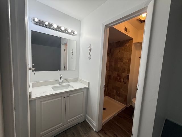 18053 Live Oak Court 1603, Tinley Park, IL 60477