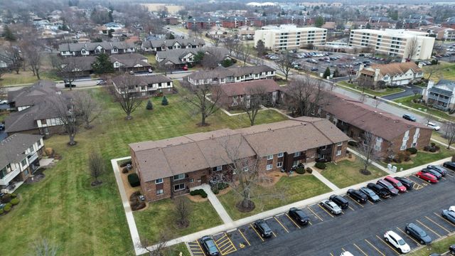 18053 Live Oak Court 1603, Tinley Park, IL 60477