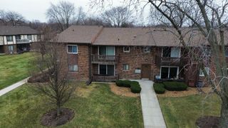 18053 Live Oak Court 1603, Tinley Park, IL 60477