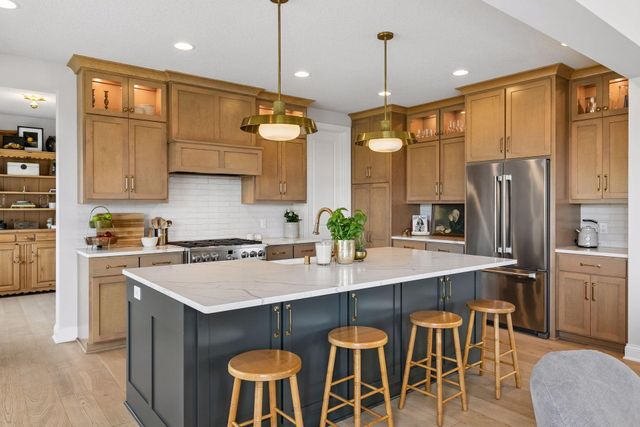 16497 Duluth Trail, Lakeville, MN 55044