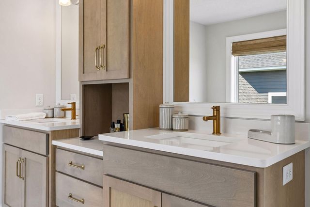 16497 Duluth Trail, Lakeville, MN 55044