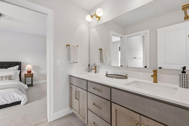 16497 Duluth Trail, Lakeville, MN 55044