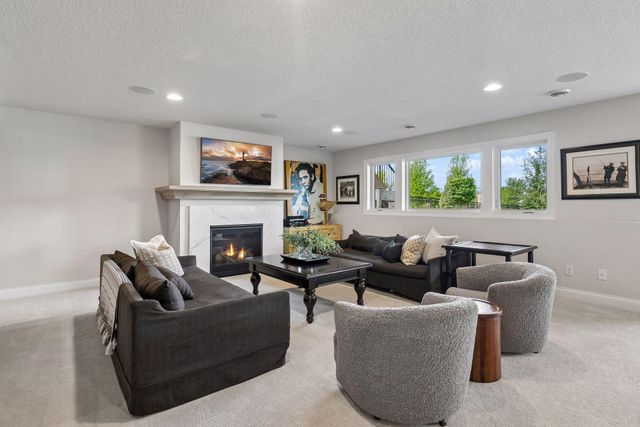 16497 Duluth Trail, Lakeville, MN 55044
