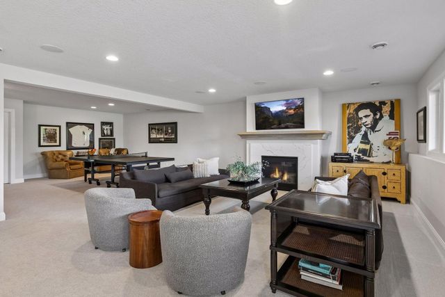 16497 Duluth Trail, Lakeville, MN 55044