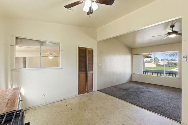 6253 N Glenn Avenue, Fresno, CA 93704