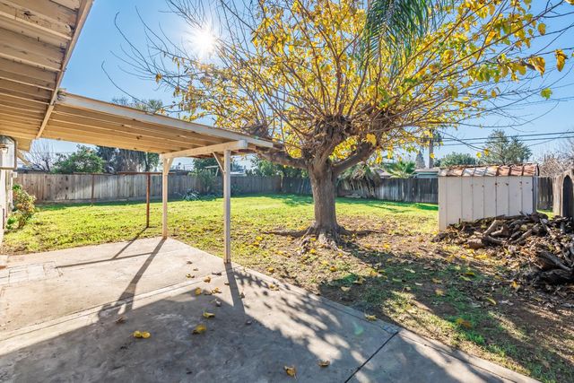 6253 N Glenn Avenue, Fresno, CA 93704