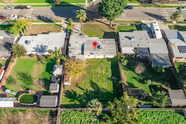 6253 N Glenn Avenue, Fresno, CA 93704