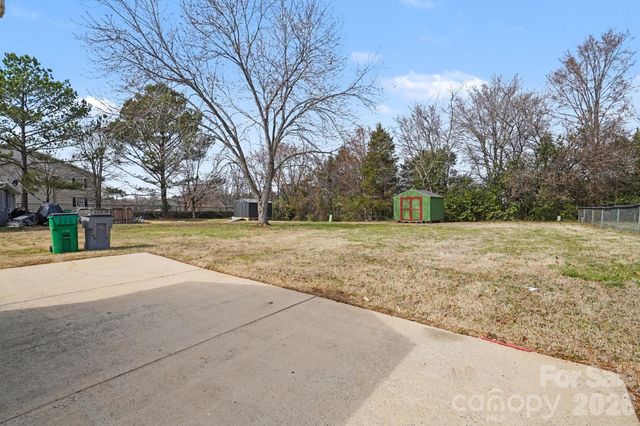 2200 Longdale Drive, Charlotte, NC 28217