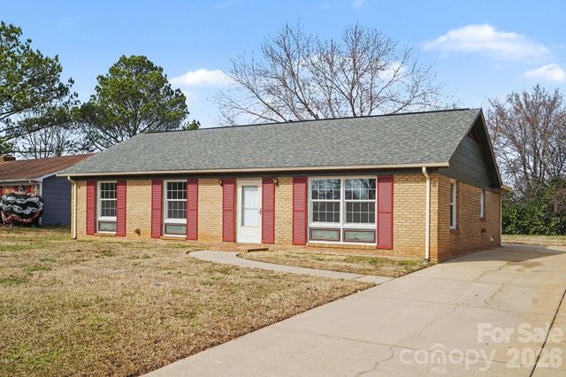 2200 Longdale Drive, Charlotte, NC 28217