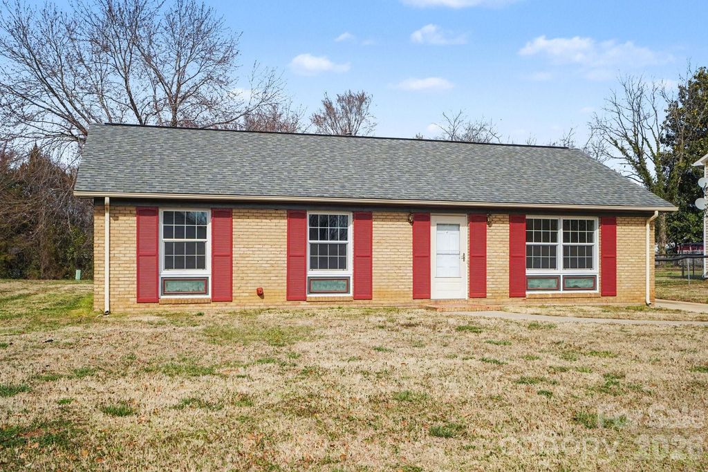 2200 Longdale Drive, Charlotte, NC 28217