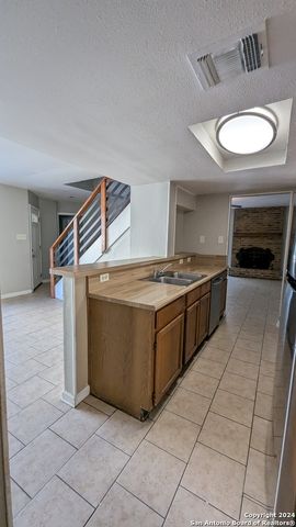 5758 Spring Moon, San Antonio, TX 78247