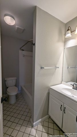 5758 Spring Moon, San Antonio, TX 78247