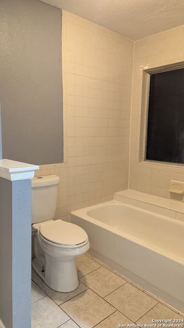 5758 Spring Moon, San Antonio, TX 78247