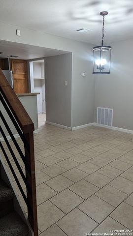 5758 Spring Moon, San Antonio, TX 78247